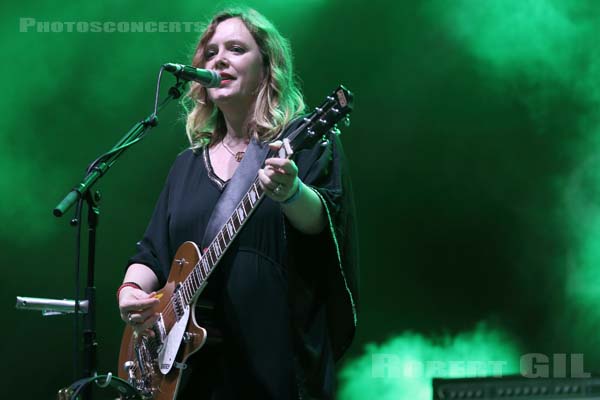 SLOWDIVE - 2017-08-27 - SAINT CLOUD - Domaine National - Scene du Bosquet - 